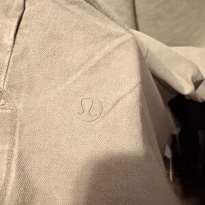 Clean, Lululemon medium men shirt heavy weight material no tag